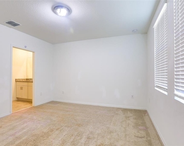 6004 Bimini Avenue - Photo Thumbnail 5