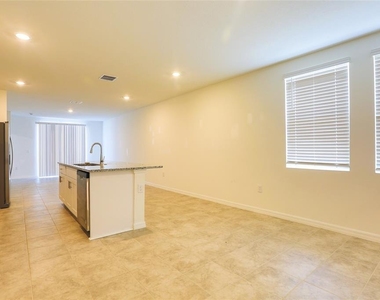 6004 Bimini Avenue - Photo Thumbnail 2