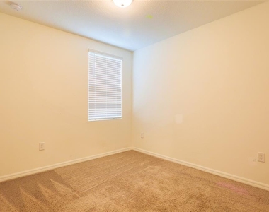 6004 Bimini Avenue - Photo Thumbnail 10
