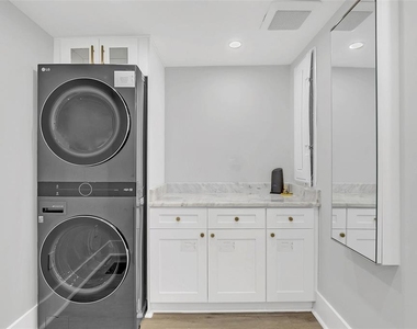 413 W Princeton Street - Photo Thumbnail 22