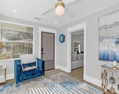 413 W Princeton Street - Photo Thumbnail 8