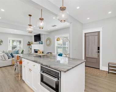 413 W Princeton Street - Photo Thumbnail 14