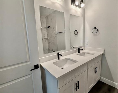 21295 Wynyard Avenue - Photo Thumbnail 1