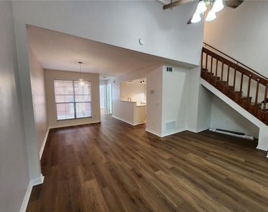 5823 Sw 9 Place - Photo Thumbnail 3