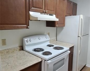 3925 Sw 26th Terrace - Photo Thumbnail 4
