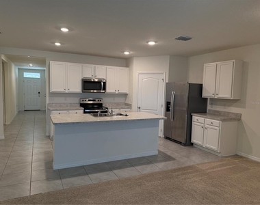 1792 Henin Circle - Photo Thumbnail 16