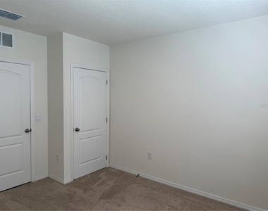 1792 Henin Circle - Photo Thumbnail 15