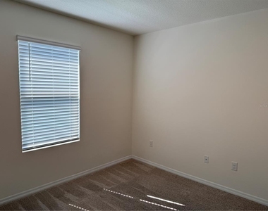 1792 Henin Circle - Photo Thumbnail 14