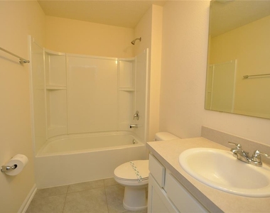 80 Oakleaf Way - Photo Thumbnail 27