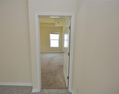 80 Oakleaf Way - Photo Thumbnail 14