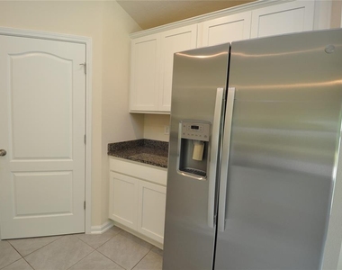 80 Oakleaf Way - Photo Thumbnail 7