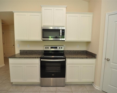 80 Oakleaf Way - Photo Thumbnail 6