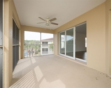 1200 Canopy Walk Lane - Photo Thumbnail 17