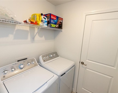16572 Kingwood Lane - Photo Thumbnail 17