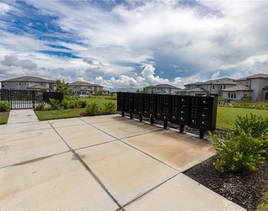 16572 Kingwood Lane - Photo Thumbnail 19