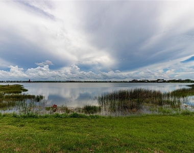 16572 Kingwood Lane - Photo Thumbnail 22