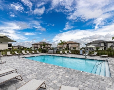 16572 Kingwood Lane - Photo Thumbnail 20