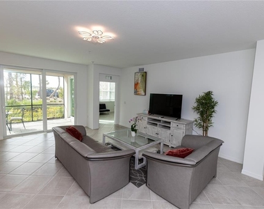16572 Kingwood Lane - Photo Thumbnail 7
