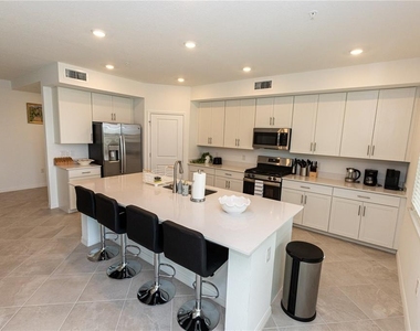 16572 Kingwood Lane - Photo Thumbnail 5
