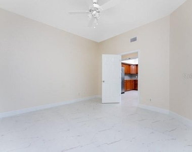 1601 Park Beach Circle - Photo Thumbnail 9