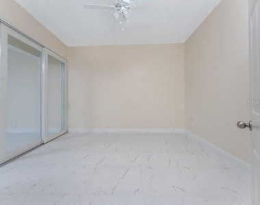 1601 Park Beach Circle - Photo Thumbnail 7