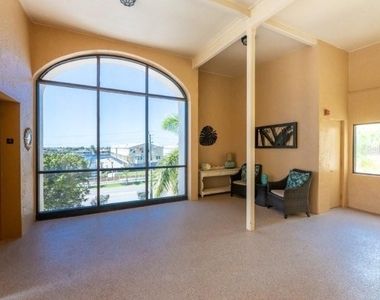 1601 Park Beach Circle - Photo Thumbnail 2