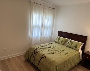 615 Riviera Dunes Way - Photo Thumbnail 15