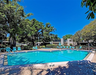 346 Springdale Drive W - Photo Thumbnail 28