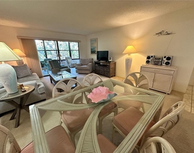 346 Springdale Drive W - Photo Thumbnail 11