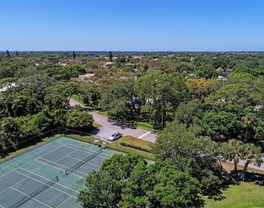 346 Springdale Drive W - Photo Thumbnail 32