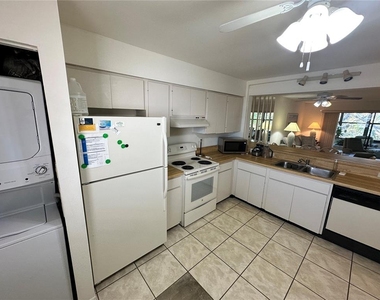 346 Springdale Drive W - Photo Thumbnail 8