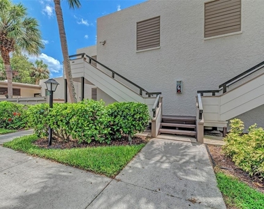 346 Springdale Drive W - Photo Thumbnail 1