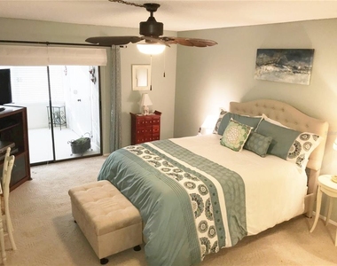 577 Lakeside Drive - Photo Thumbnail 10