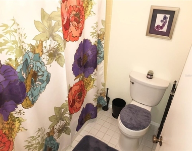 577 Lakeside Drive - Photo Thumbnail 17