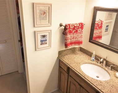 577 Lakeside Drive - Photo Thumbnail 13