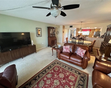 577 Lakeside Drive - Photo Thumbnail 9