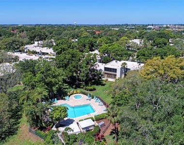 577 Lakeside Drive - Photo Thumbnail 20