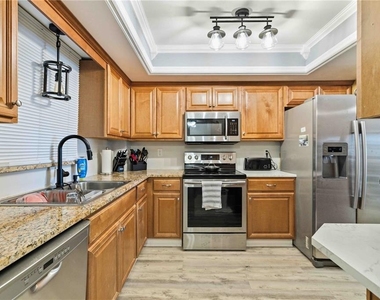 3983 Lake Bayshore Drive - Photo Thumbnail 14