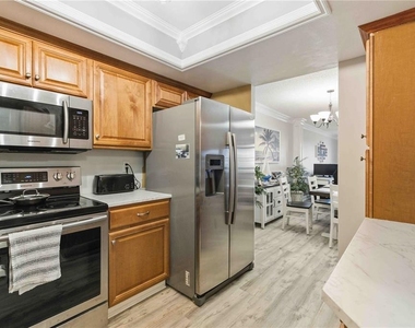3983 Lake Bayshore Drive - Photo Thumbnail 15