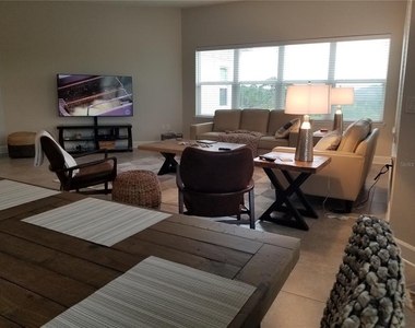7710 34th Avenue W - Photo Thumbnail 4