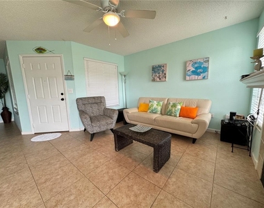 3545 59th Avenue W - Photo Thumbnail 4
