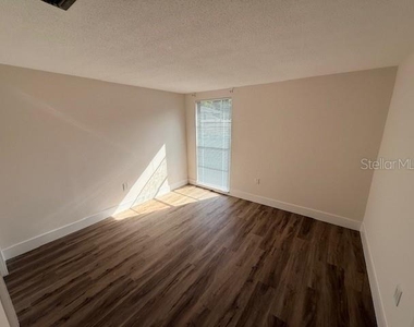 600 Russell Street - Photo Thumbnail 8