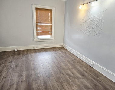 1319 Washburn Street - Photo Thumbnail 3