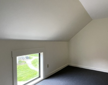 14 Algonquin Lane - Photo Thumbnail 17