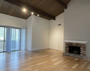 14 Algonquin Lane - Photo Thumbnail 1