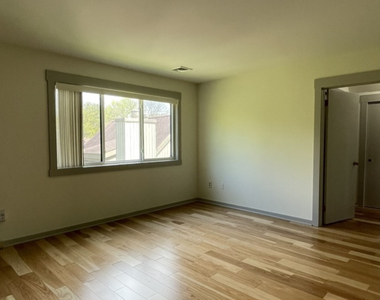 14 Algonquin Lane - Photo Thumbnail 6