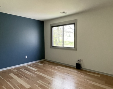 14 Algonquin Lane - Photo Thumbnail 12