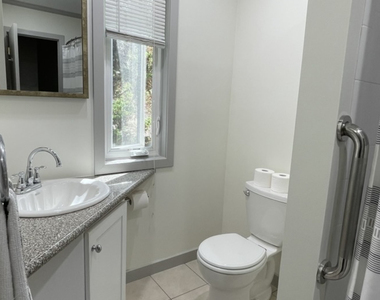 14 Algonquin Lane - Photo Thumbnail 10