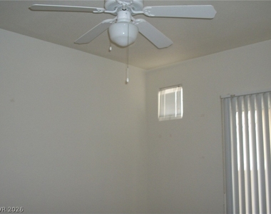 5855 Valley Drive - Photo Thumbnail 5