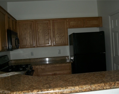 5855 Valley Drive - Photo Thumbnail 3